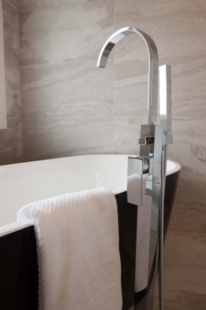 InDesigns, Michele Cheung, Killarney, Vancouver, interior design, luxury home, bathroom, bathtub